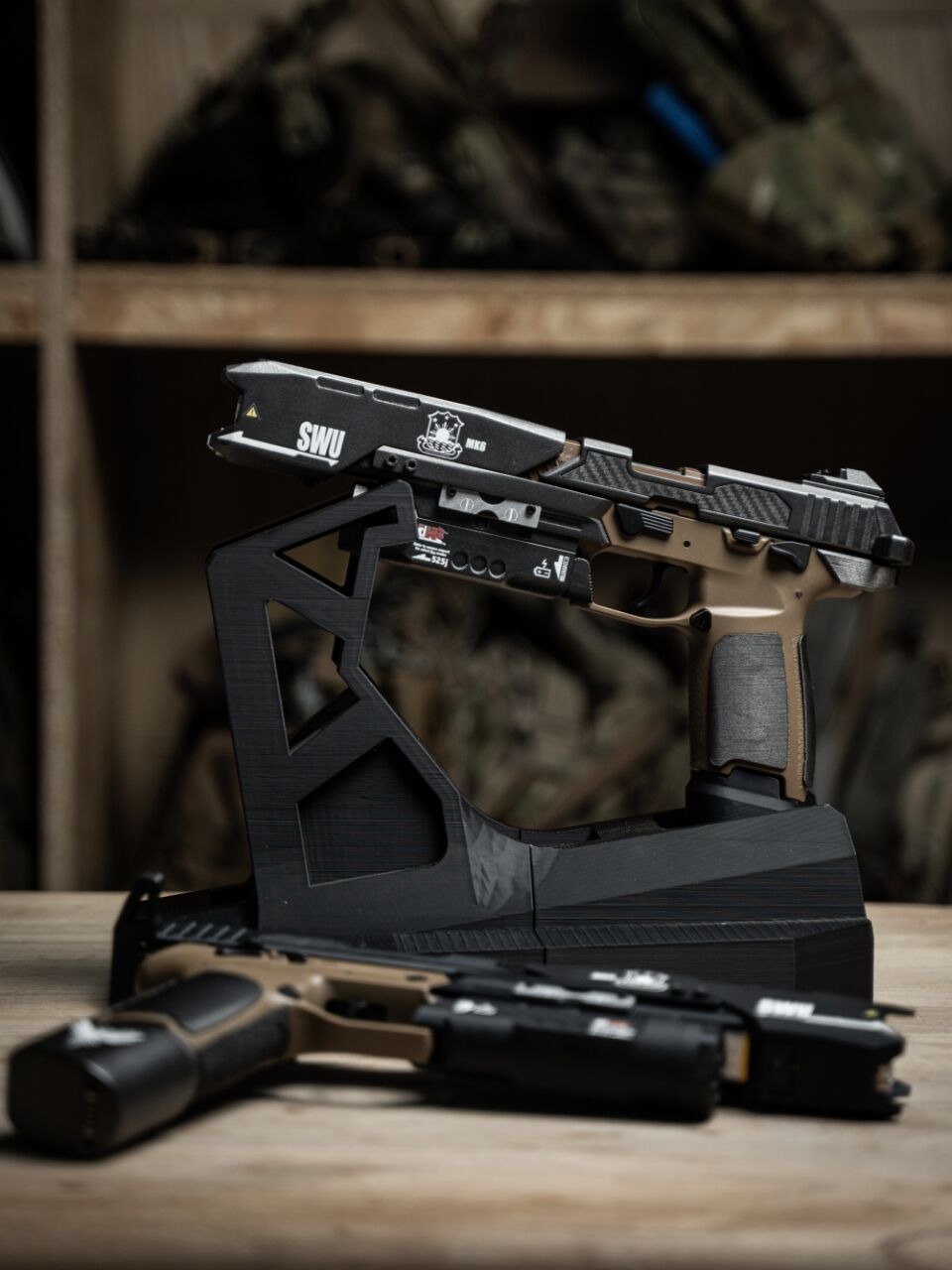 Titanfall 2 Smart Pistol Full-Scale Gel Blaster Prop — Cosplay & Collection Ready