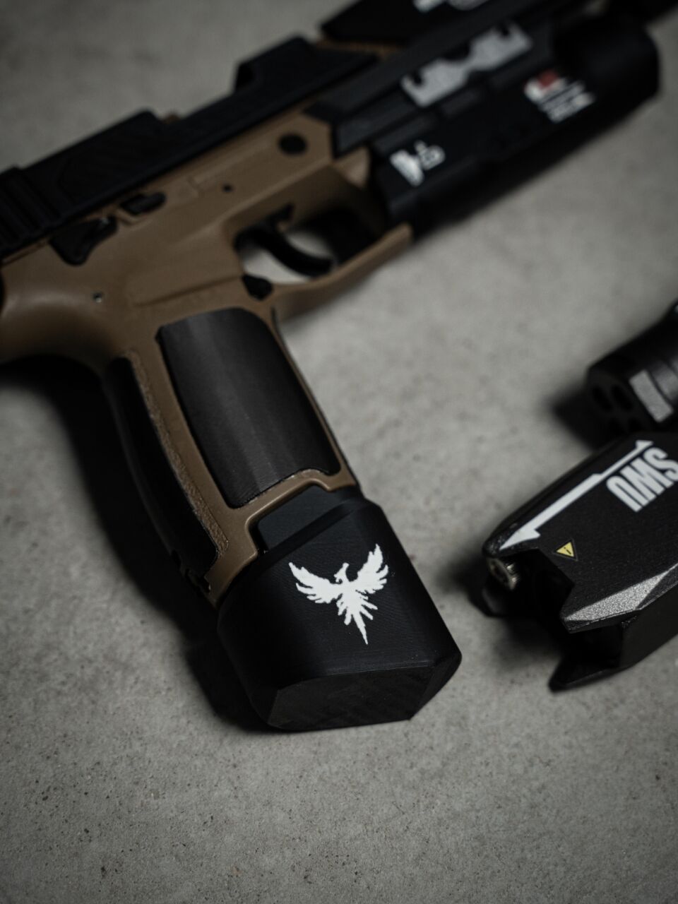Titanfall 2 Smart Pistol Full-Scale Gel Blaster Prop — Cosplay & Collection Ready - Image 4